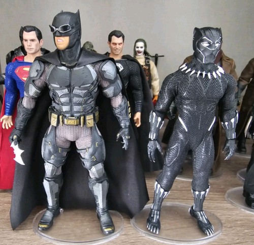 Mezco one collective batman - mezco, one:12