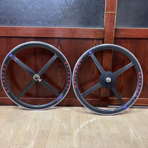 Rare red hub - spinergy, carbon