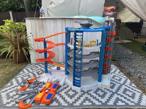 Hot wheels super - super, ultimate