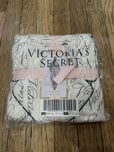 New nwt victoria - new, secret