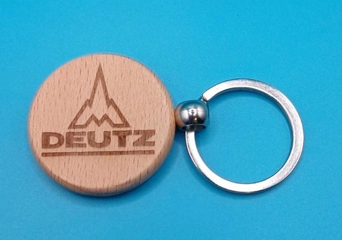 Deutz logo keyring - deutz,