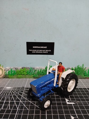 Britains farm toys ford - farm,