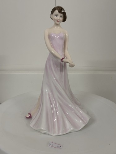 Royal doulton figurine - figurine,
