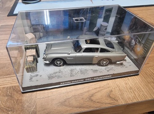007 james bond aston martin - james,