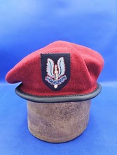 SAS British Army Special Forces Red Beret And Badge