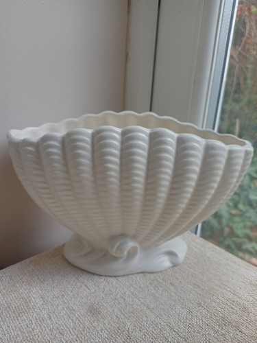 Sylvac ware 513 footed - 513,
