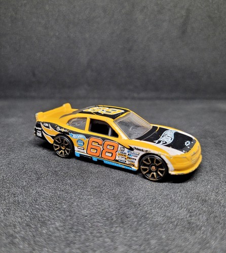 Hot wheels chevy impala - hot,