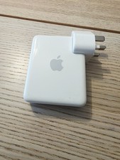 Apple A1084 Portable Wireless Airport Express Base Station - VGC 