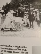 Bassinette vintage baby