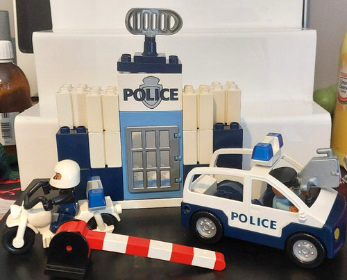Lego duplo police station - lego,