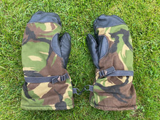 Dutch Army Arctic DPM Gloves Cold Weather Mittens Woodland Camouflage - Size 9