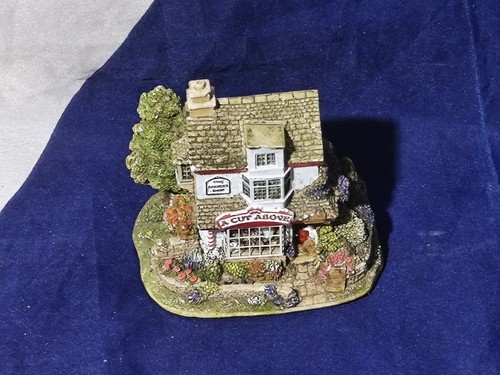 Lilliput lane cut above - lane,