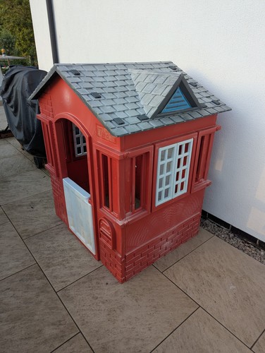 Little tikes red playhouse - little,