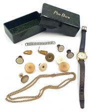 Art Deco Bakelite pin box with