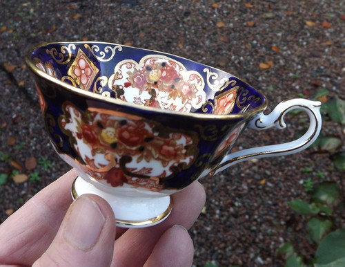Pair vintage royal albert - of,