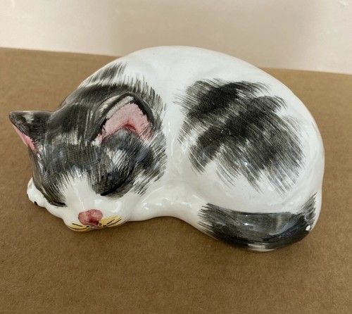 Italian sleeping cat ceramic - sleeping,
