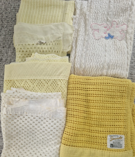 Bundle vintage baby blankets - 6,