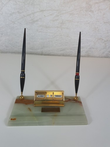 Vintage brass onyx perpetual - &,