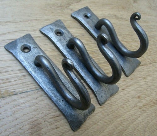 Curly hook on backplate - hook,