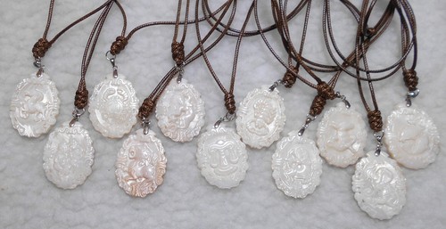 40mm shell zodiac pendant - 40mm,