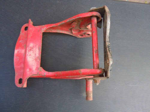 Honda seat bracket c50 - seat, c90