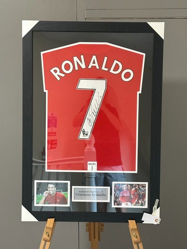 Ronaldo manchester utd hand - manchester,