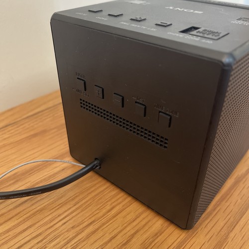 Sony icf black cube am - sony,