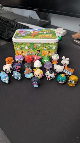 Moshi monster figures - 21,