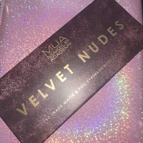 Mua velvet eyeshadow - mua,