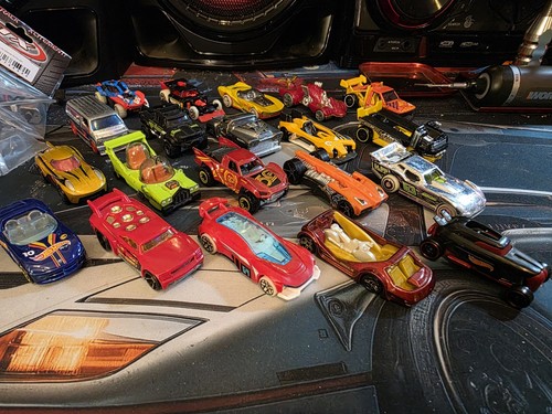 Mixed hotwheels bundle - mixed,