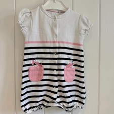 Baby Girl 3-6 months Weekend a