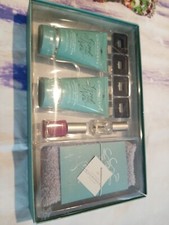 Champneys Health Spa Pedicure Moments Restoring Foot Butter Scrub Gift Set