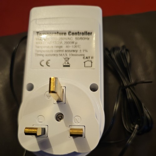 Digital thermostat plug socket - thermostat,