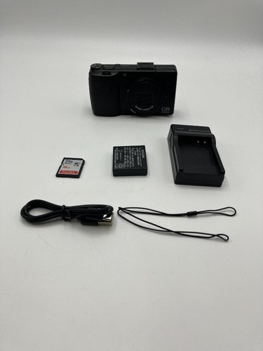 Ricoh digital iii - iii, compact