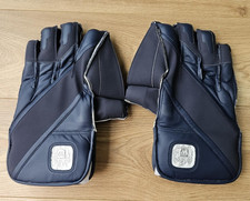 Woodstock Adult Navy Cricket