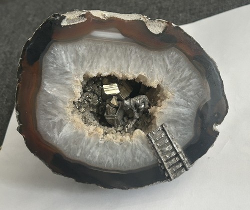 Vintage agate geode - agate, cave