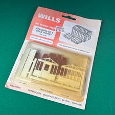 Wills SS20 OO Gauge Greenhouse