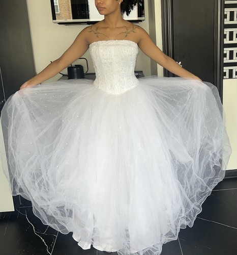 David bridal size 4 - bridal,