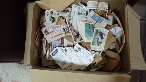 Box cigarette cards - of, sets