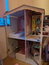 Designer Friends House