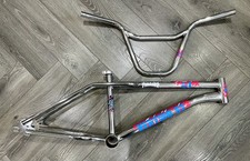 RETRO OLD MID SCHOOL 90s