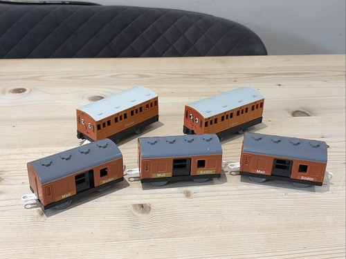 Thomas trackmaster annie - trackmaster,