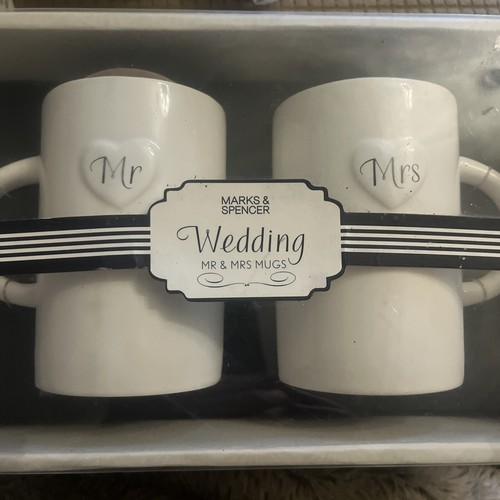 And mrs mugs - set, marks