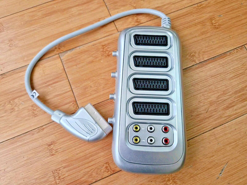 Way switchable scart - way,