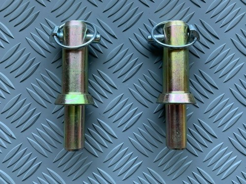 Tractor lower link mounting - lower,