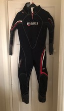 Mares 4 Wet Suit . Size 4 for men.