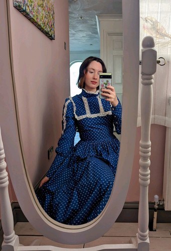 Vintage laura blue ashley - laura,