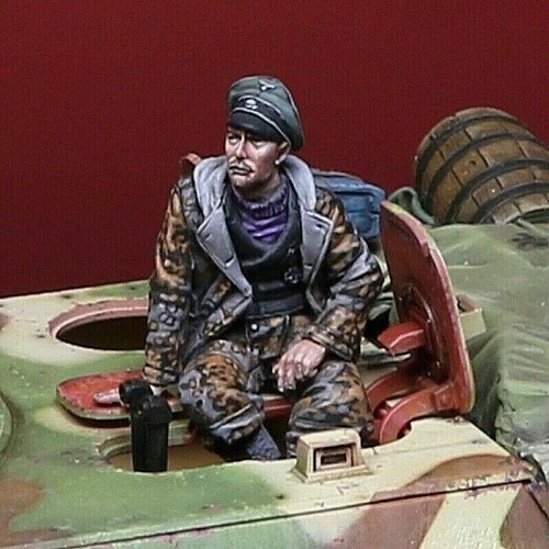 Unpainted german tanker - 1/35,