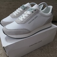 ✅️ Size 9 - Calvin Kelin