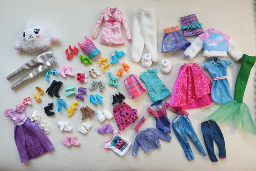 Job lot barbie doll pairs - barbie,